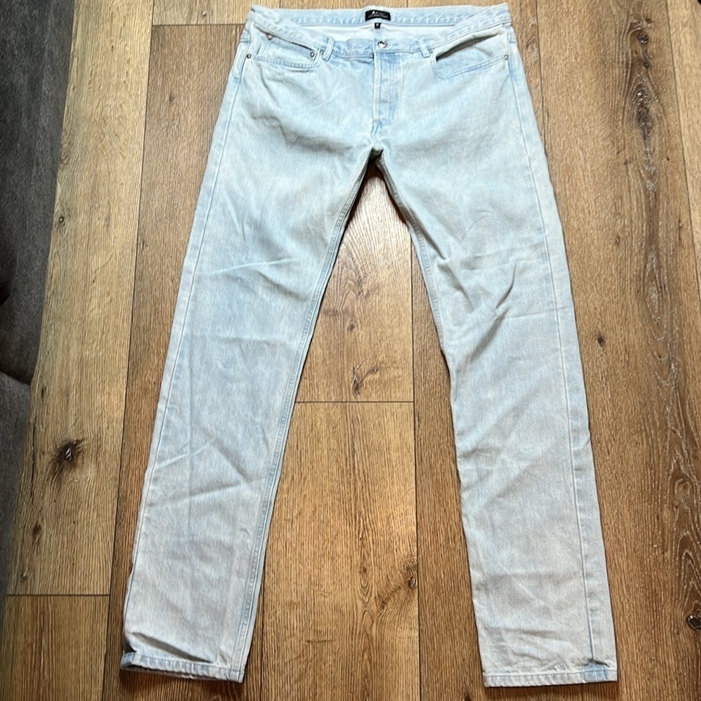 A.P.C. Petit New Standard Light Wash Straight Jeans Size 36 - Picture 2 of 9